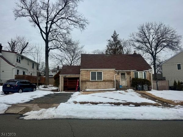 15 Wyckoff Ter, Fair Lawn, NJ 07410