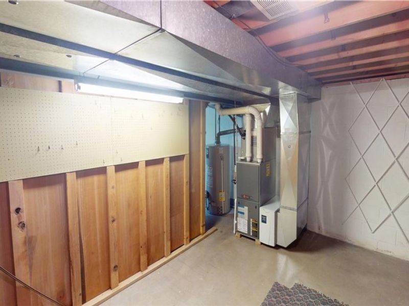 2257 Breezewood Drive, Austintown, OH 44515 Photo 21