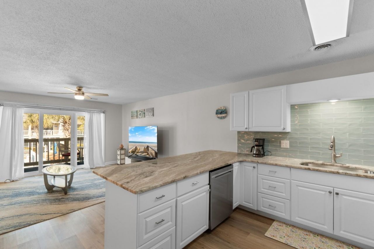 1860 Auburn Ln.  Photo 12