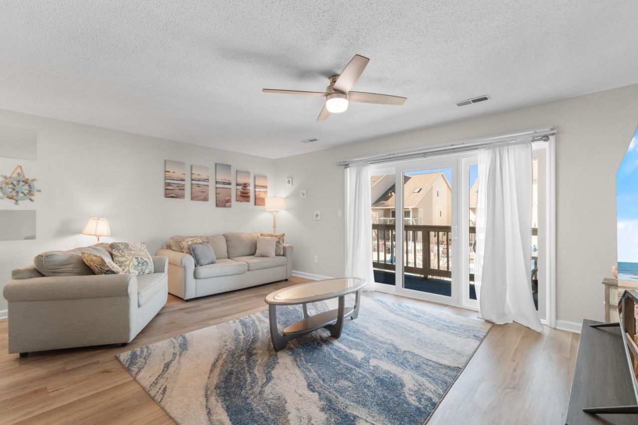 1860 Auburn Ln.  Photo 17