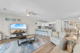 1860 Auburn Ln.  photo 4