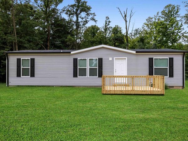 2177 N 4th Street, Seelyville, IN 47803