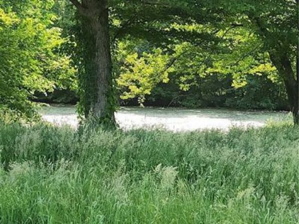 100 Kahn , Franklin, CT 06254