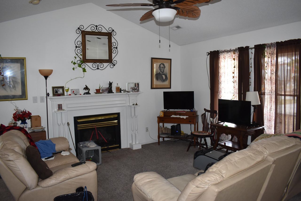 1044 Forest Dr. Photo 11