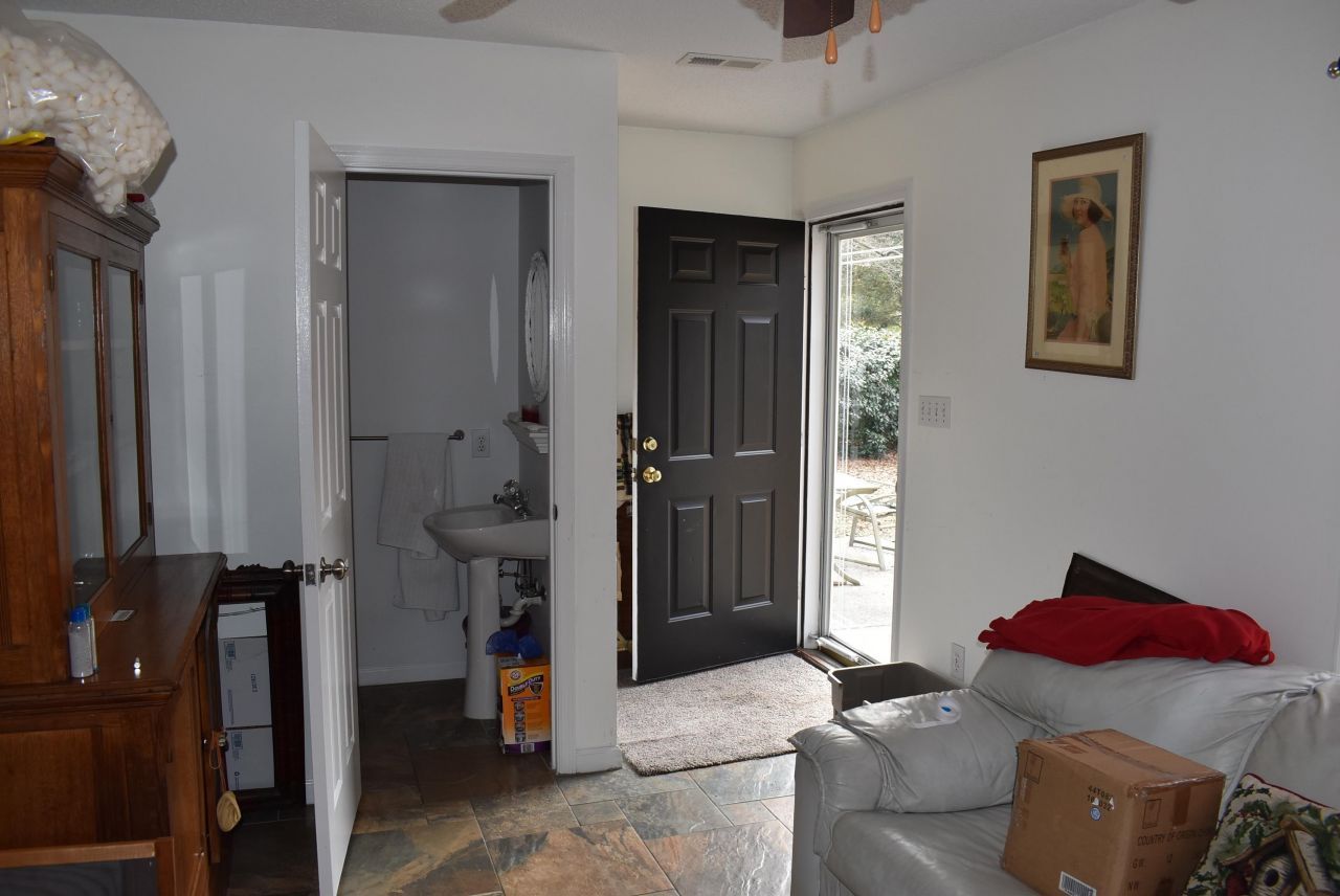 1044 Forest Dr. Photo 16