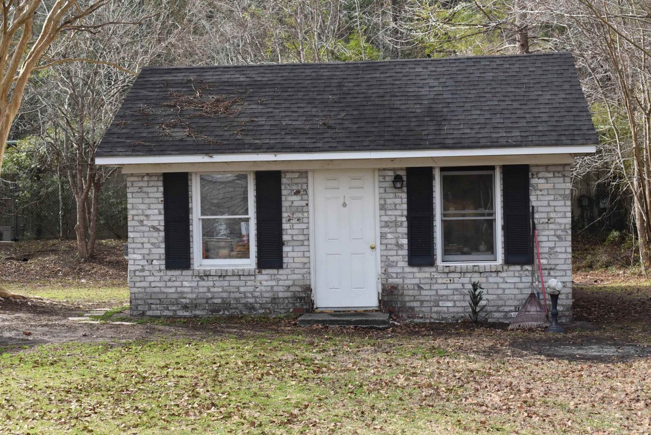 1044 Forest Dr. Photo 8