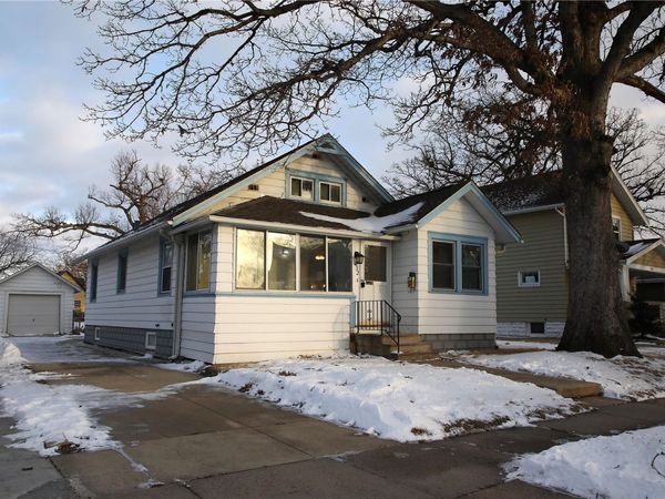 832 Daniels Street NE, Cedar Rapids, IA 52402