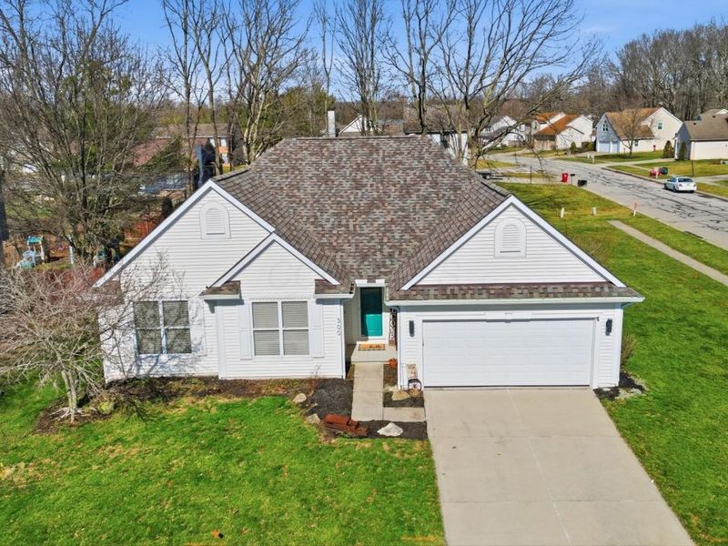 300 Shawnee Loop S, Pataskala, OH 43062 Photo 1