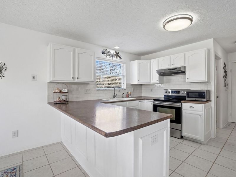 300 Shawnee Loop S, Pataskala, OH 43062 Photo 12