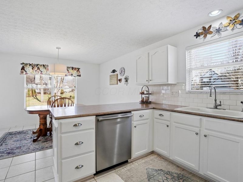 300 Shawnee Loop S, Pataskala, OH 43062 Photo 14