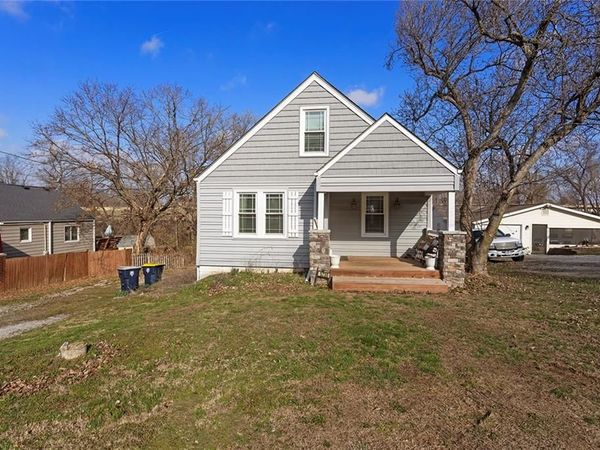 5330 NE Barnes Avenue, Kansas City, MO 64119