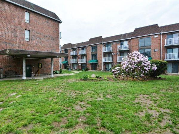 1186 Worcester Road, Unit 610, Framingham, MA 01702