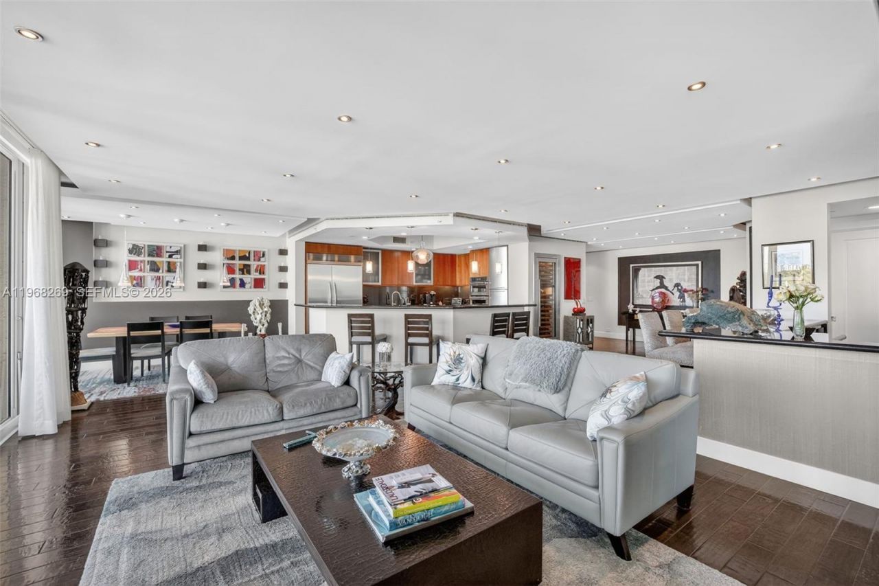 2845 NE 9th St, Unit 504, Fort Lauderdale, FL 33304 Photo