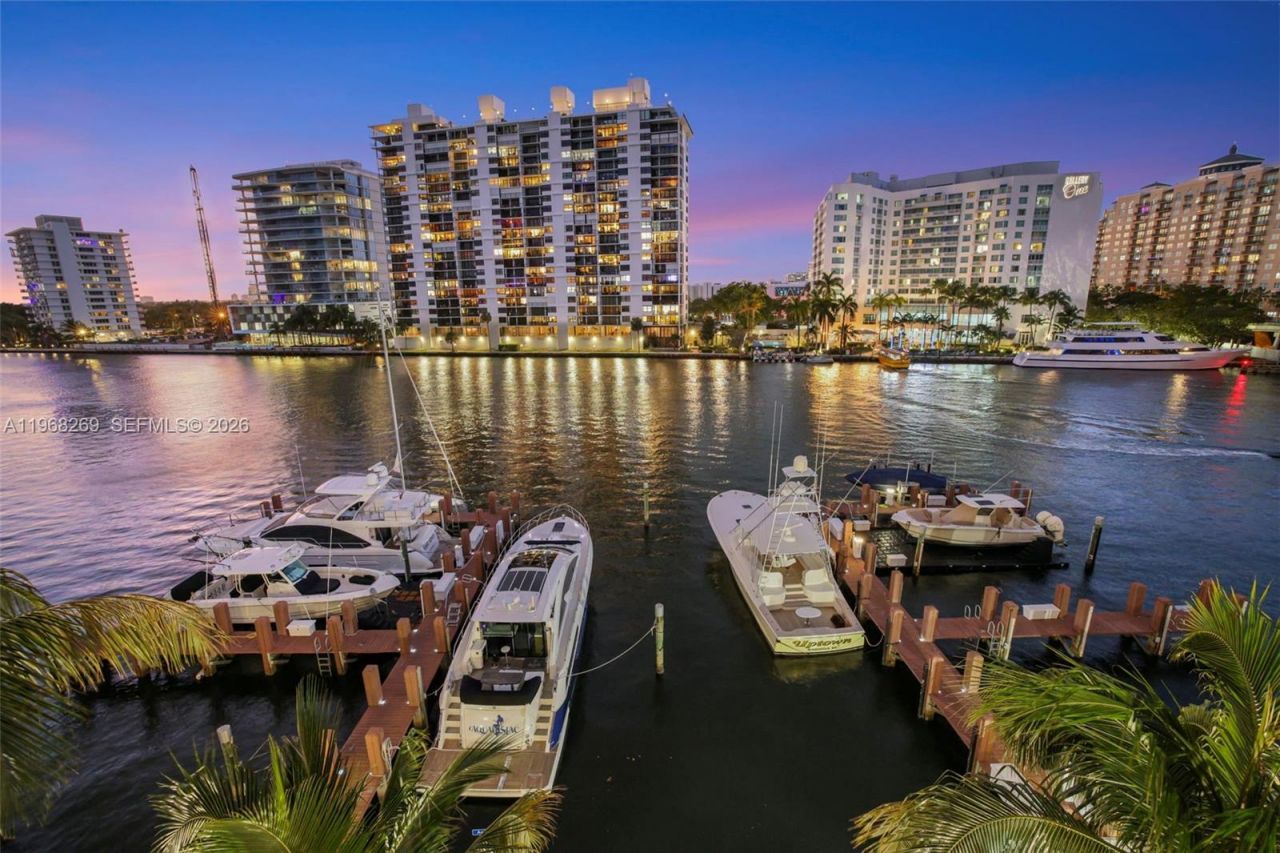 2845 NE 9th St, Unit 504, Fort Lauderdale, FL 33304 Photo