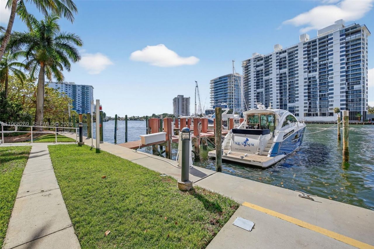 2845 NE 9th St, Unit 504, Fort Lauderdale, FL 33304 Photo