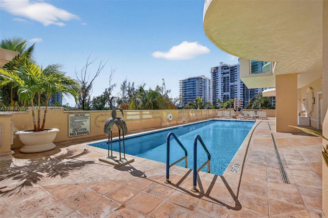 2845 NE 9th St, Unit 504, Fort Lauderdale, FL 33304 Photo