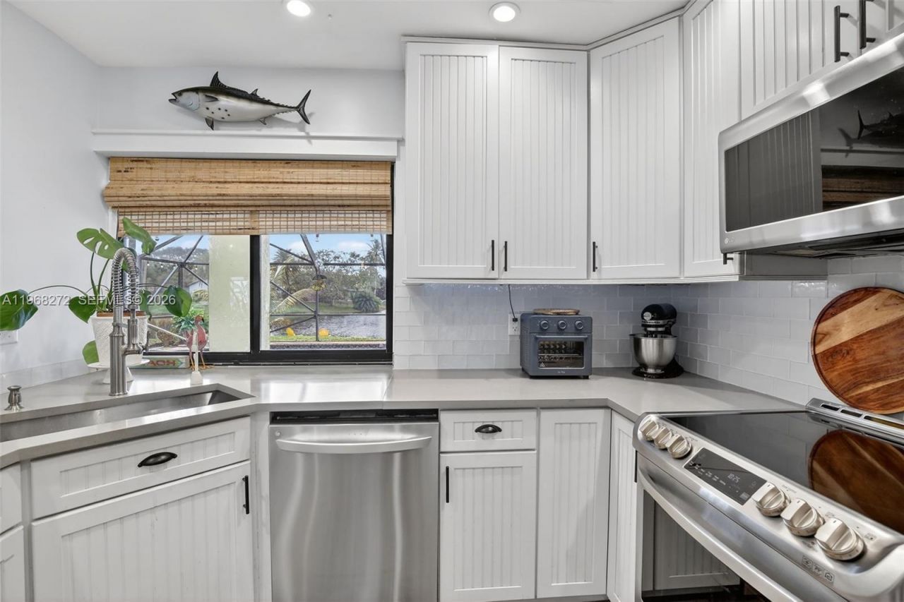 8740 SW 56th Pl, Cooper City, FL 33328 Photo