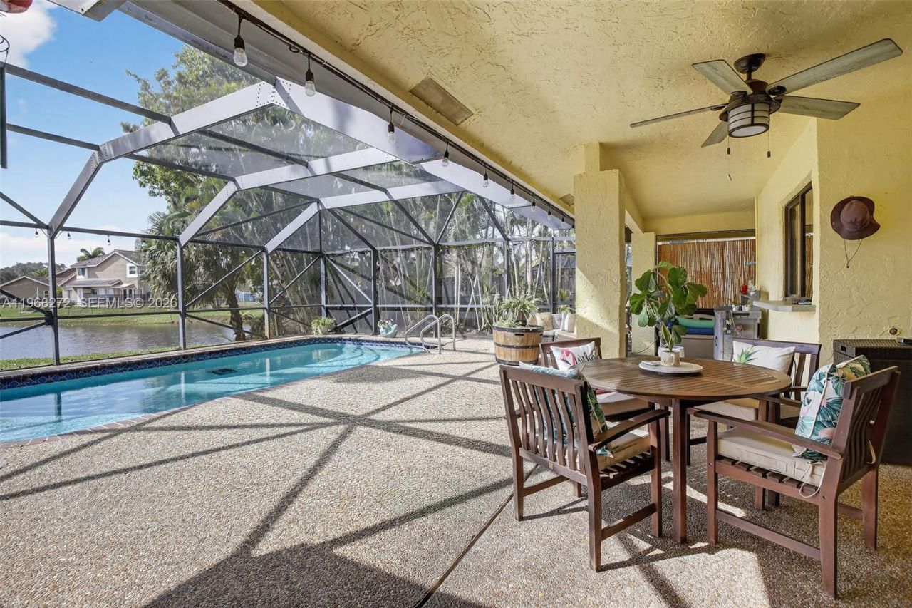 8740 SW 56th Pl, Cooper City, FL 33328 Photo