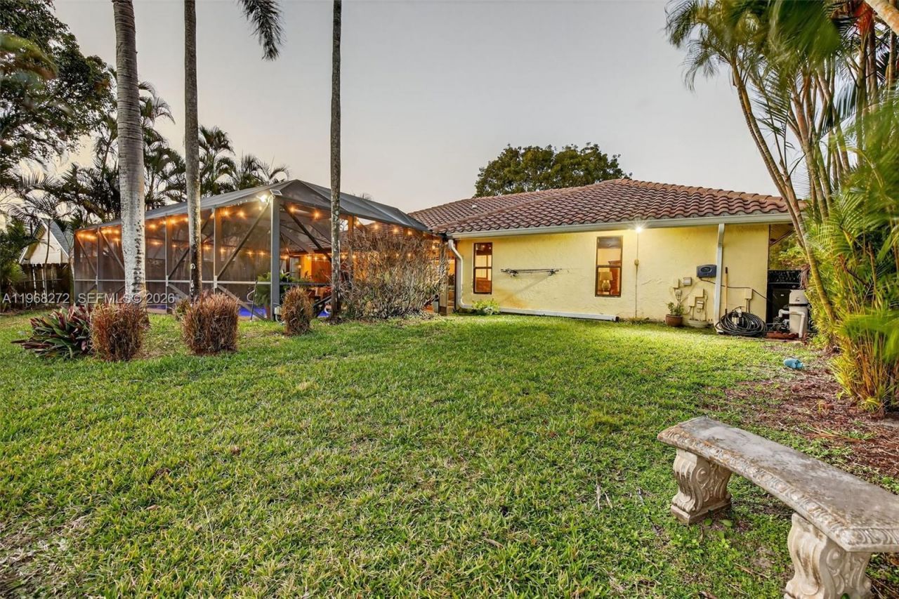 8740 SW 56th Pl, Cooper City, FL 33328 Photo