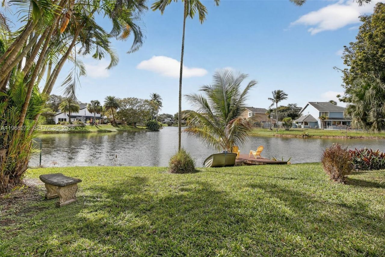 8740 SW 56th Pl, Cooper City, FL 33328 Photo