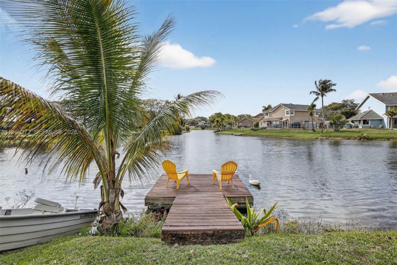 8740 SW 56th Pl, Cooper City, FL 33328 Photo