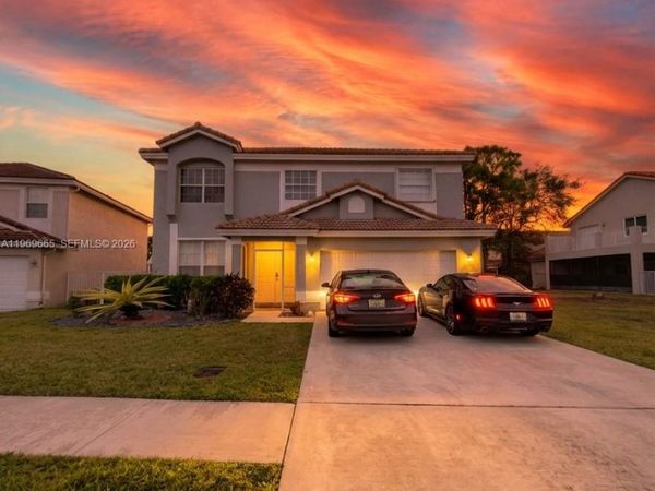 18243 Blue Lake Way, Boca Raton, FL 33498