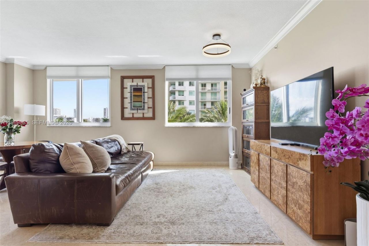 1745 E Hallandale Beach Blvd , Unit 303W, Hallandale Beach, FL 33009 Photo