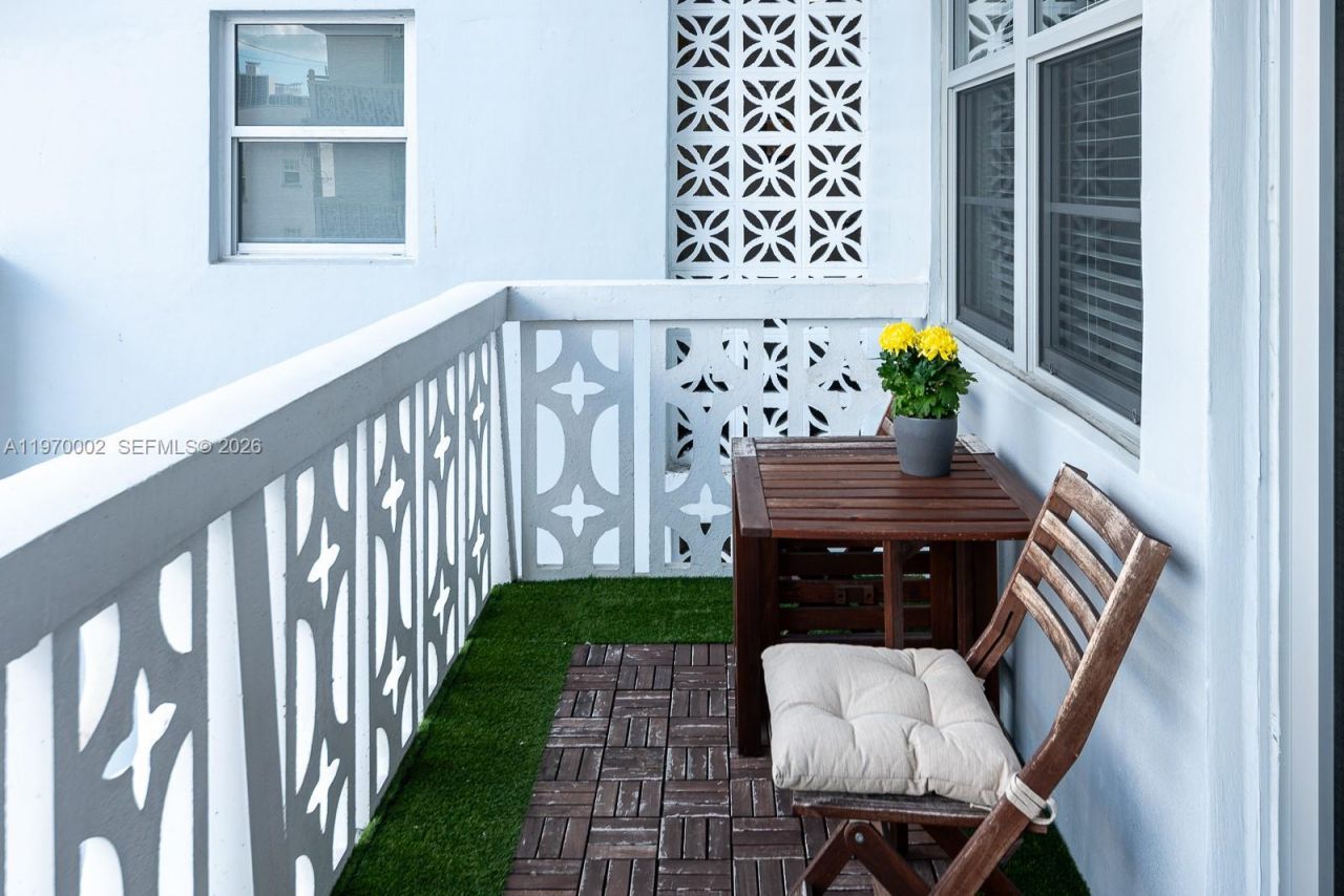 1020 Meridian Ave, Unit 314, Miami Beach, FL 33139 Photo