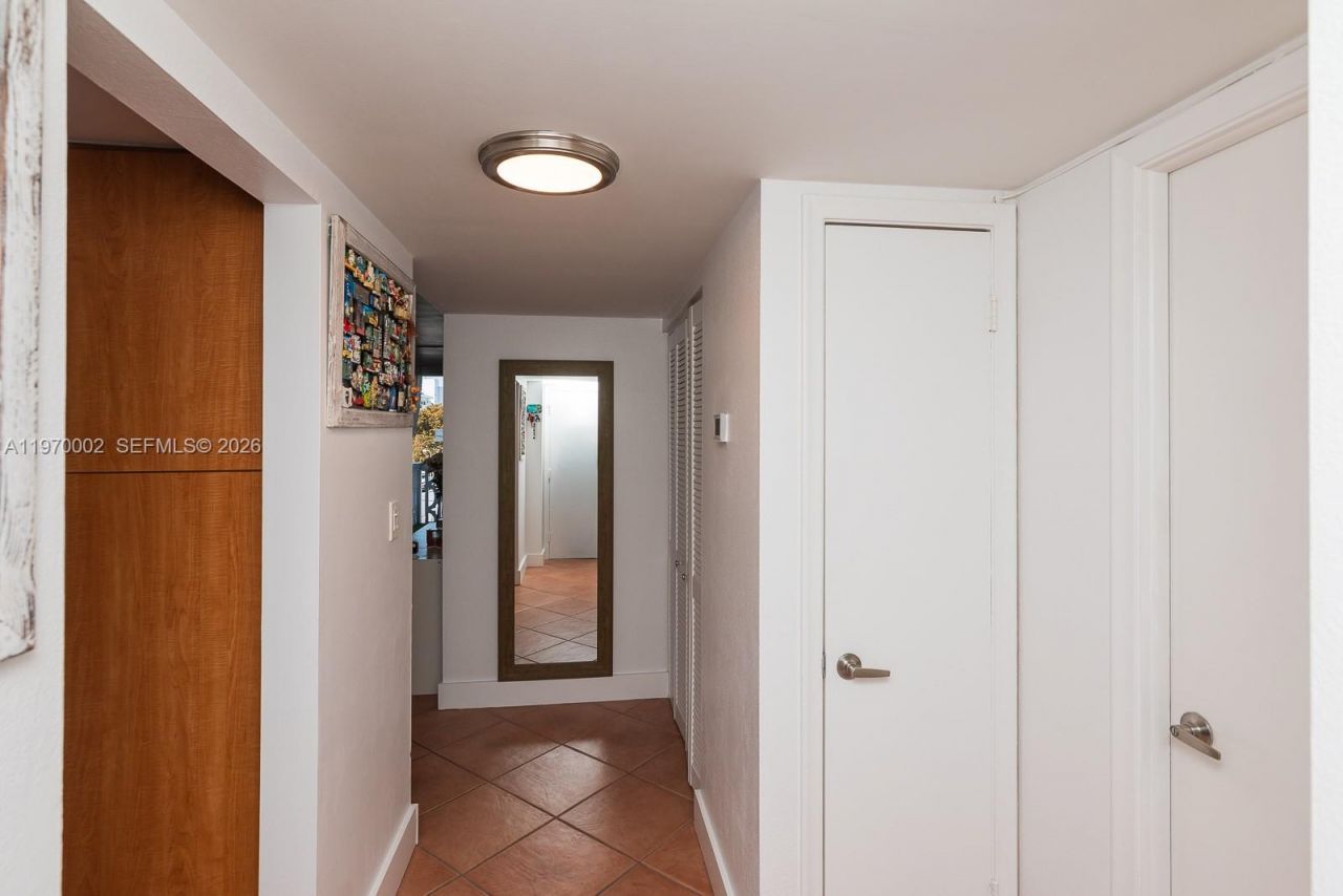 1020 Meridian Ave, Unit 314, Miami Beach, FL 33139 Photo