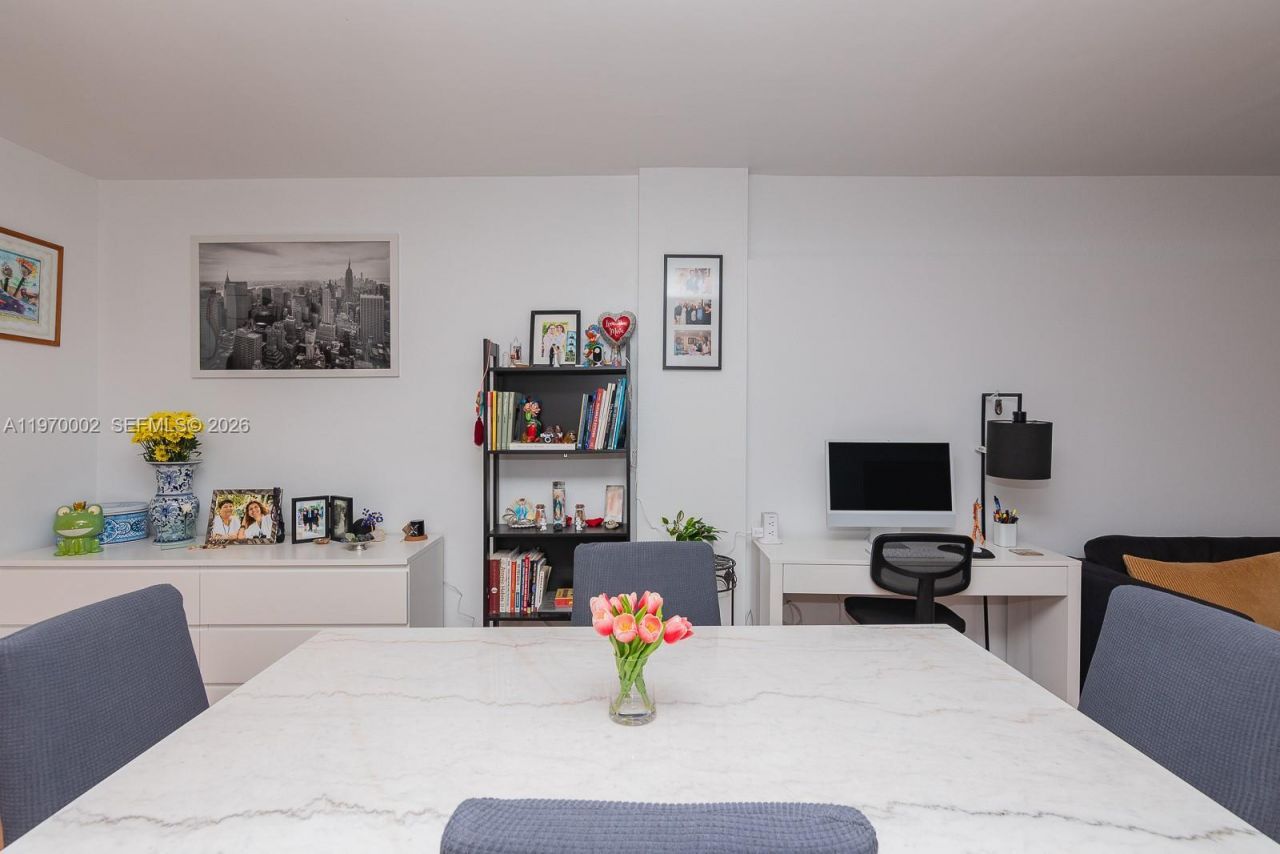 1020 Meridian Ave, Unit 314, Miami Beach, FL 33139 Photo