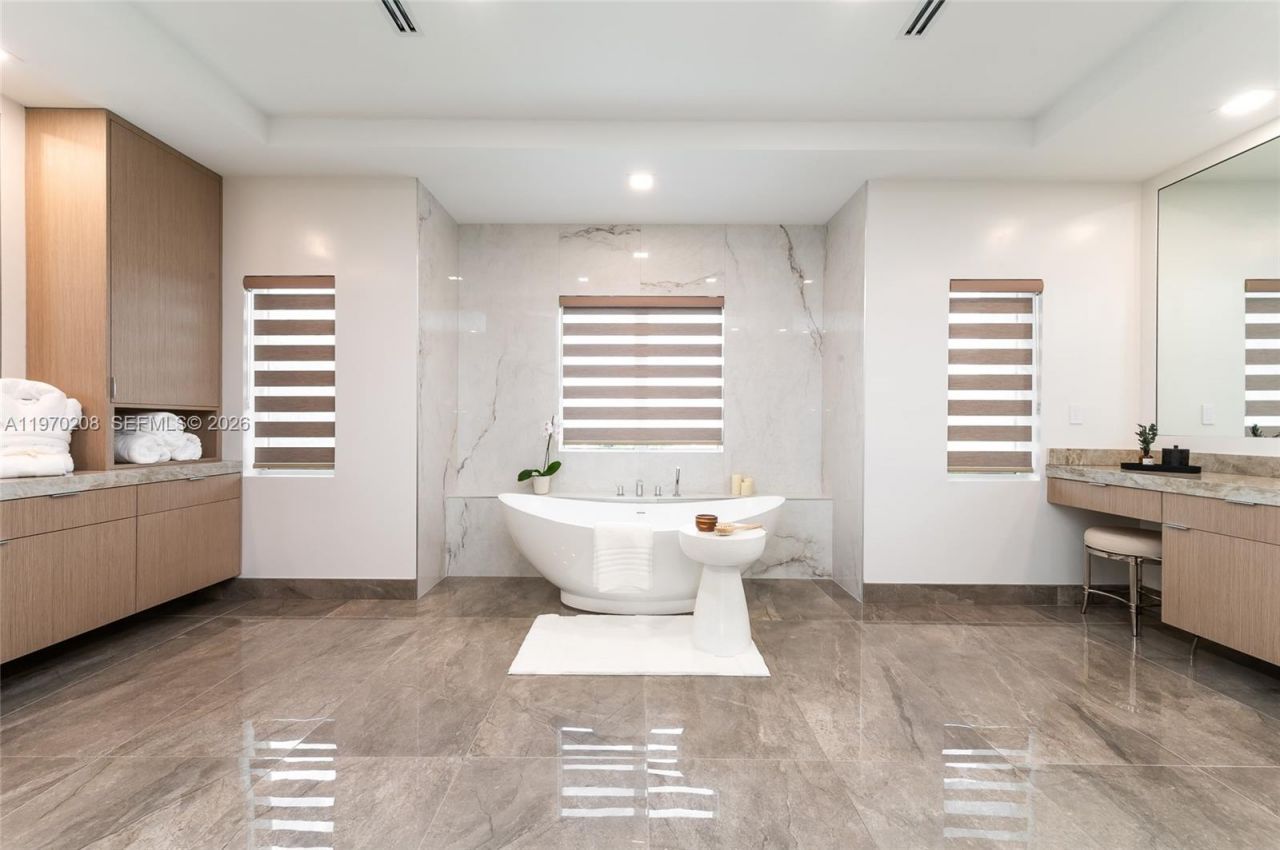 3740 NE 29th Ave , Lighthouse Point, FL 33064 Photo