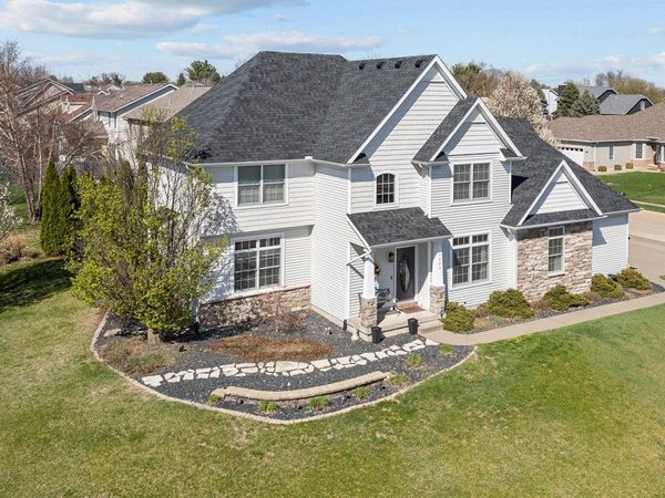 4220 E 48TH Street, Davenport, IA 52807