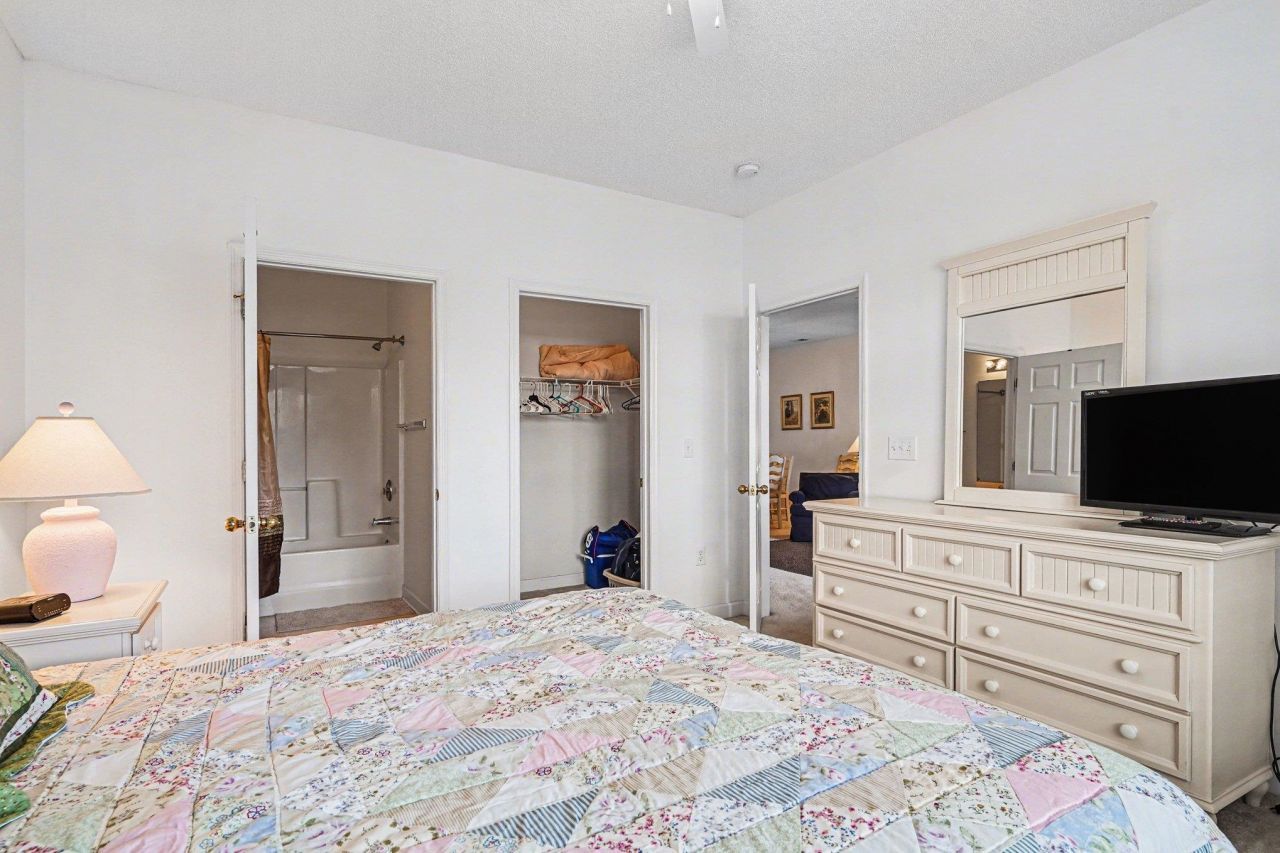 5801 Oyster Catcher Dr.  Photo 20