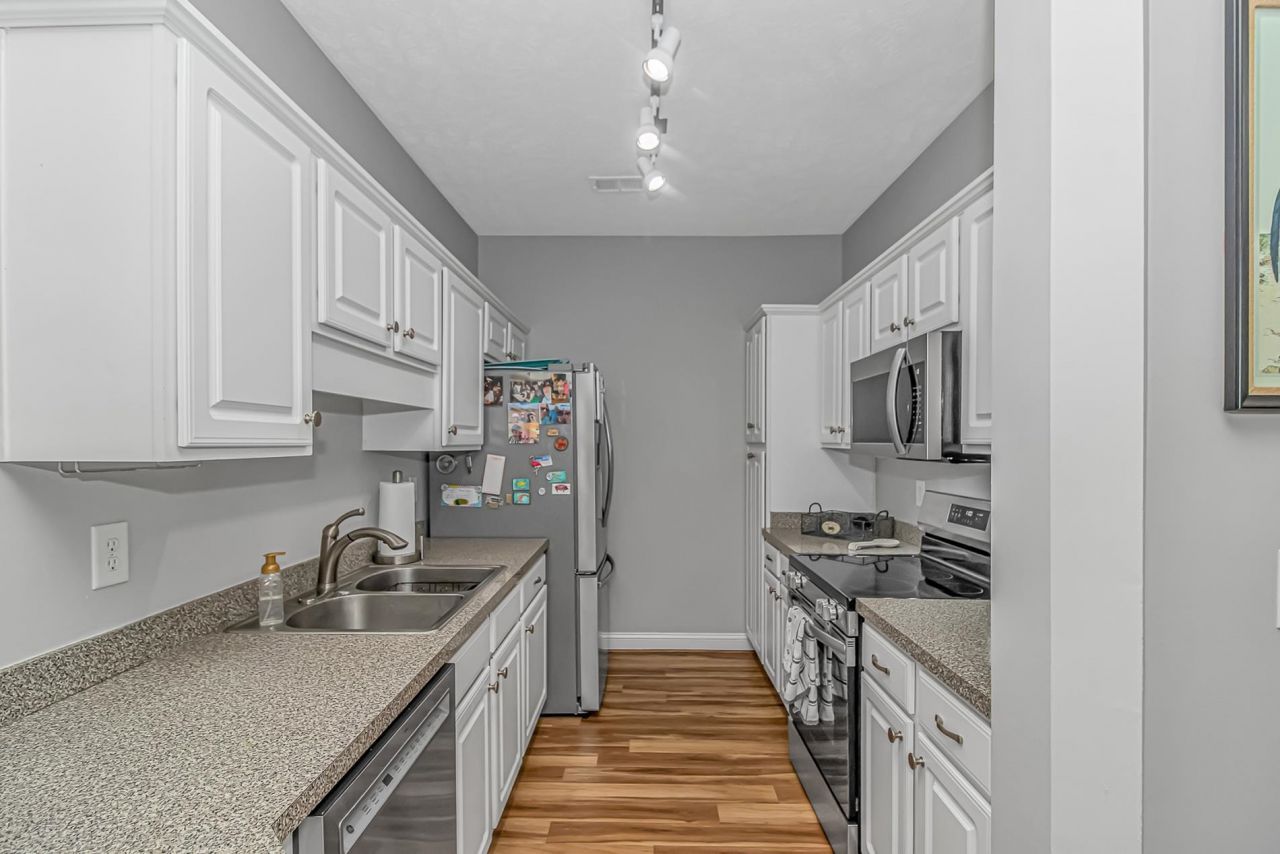 766 Algonquin Dr.  Photo 15