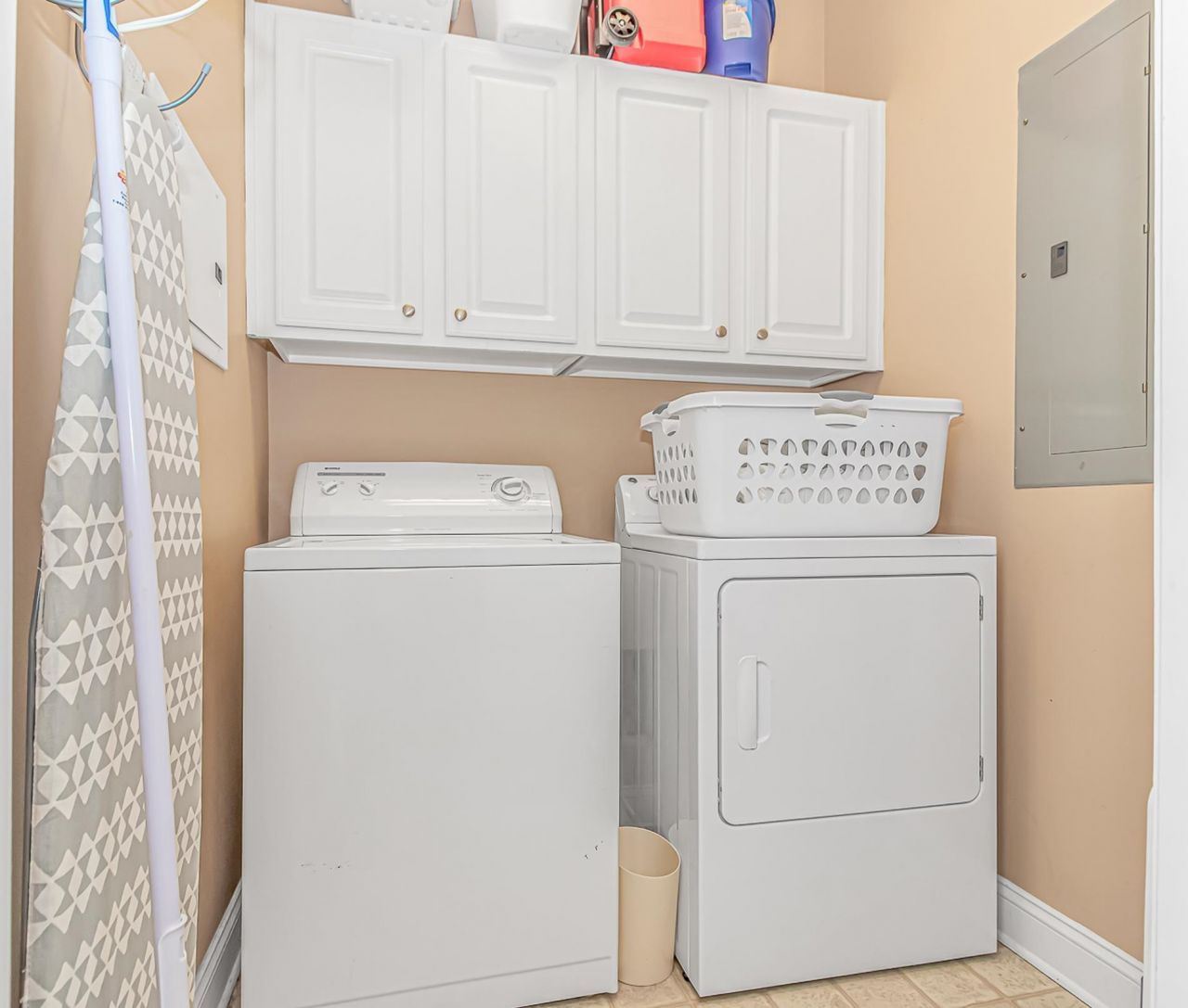 766 Algonquin Dr.  Photo 16