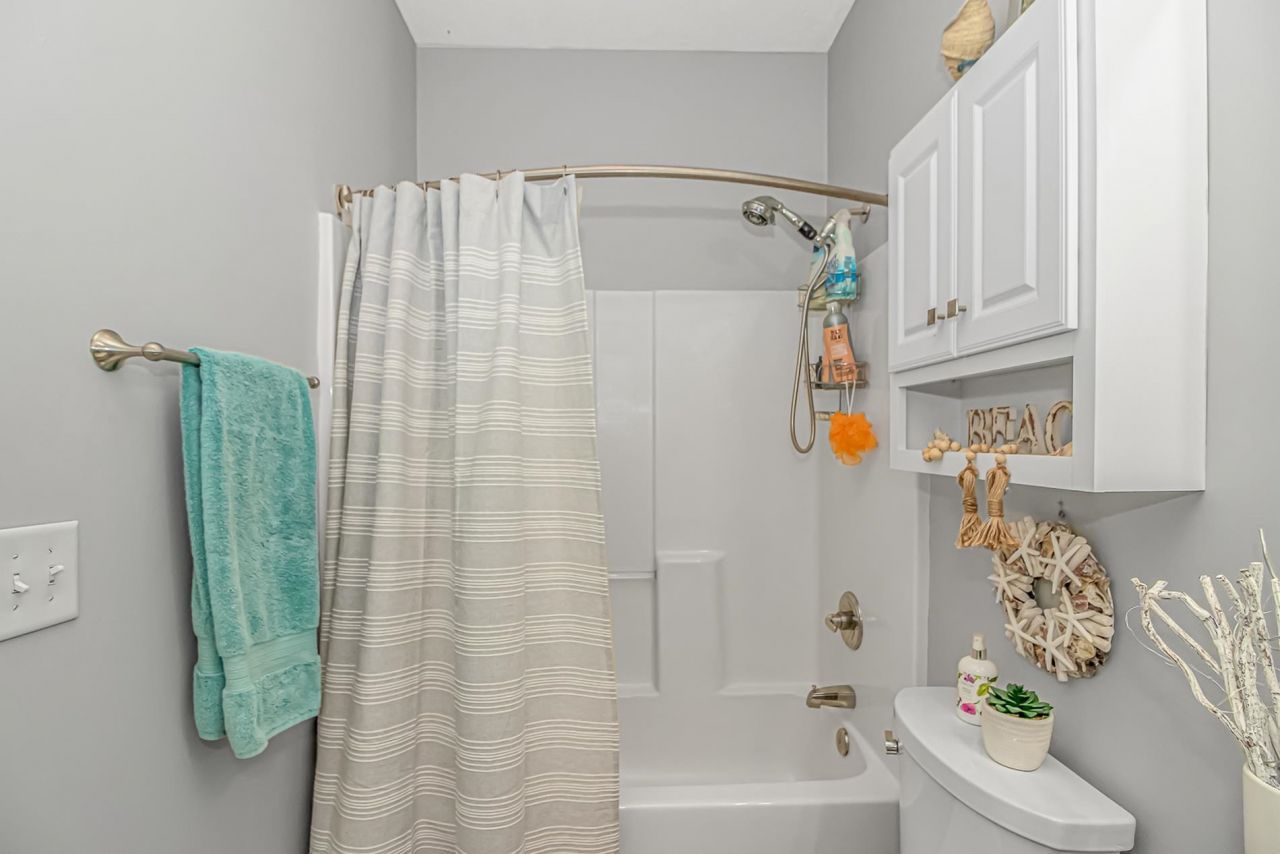 766 Algonquin Dr.  Photo 23