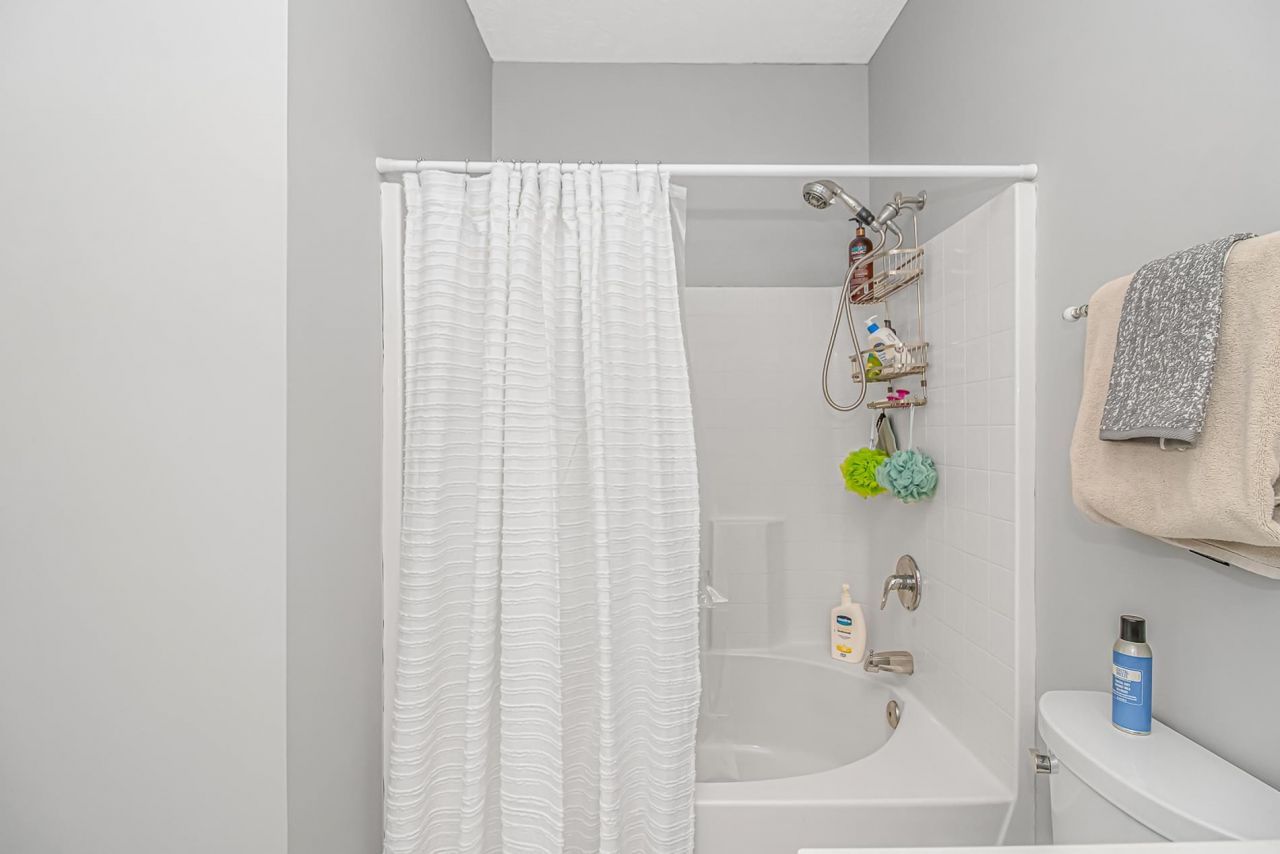 766 Algonquin Dr.  Photo 7