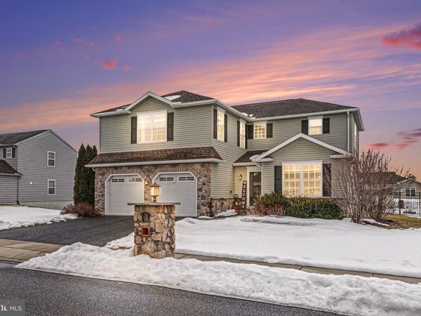 311 SLEEPY HOLLOW DRIVE, MECHANICSBURG, PA 17055