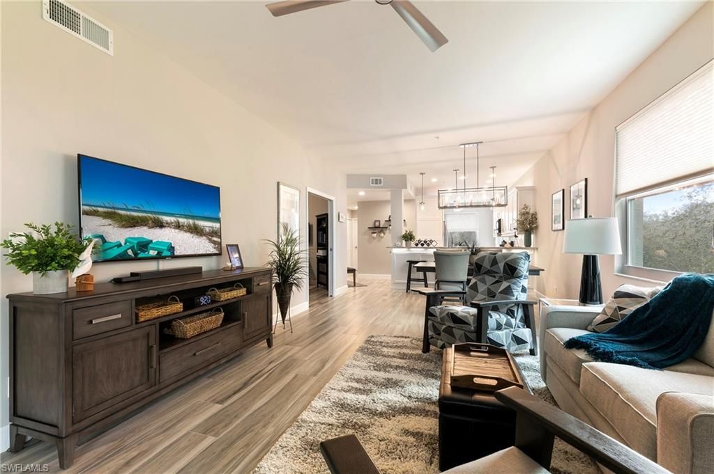 9450 Highland Woods Blvd, Unit 6301, Bonita Springs, FL 34135 Photo