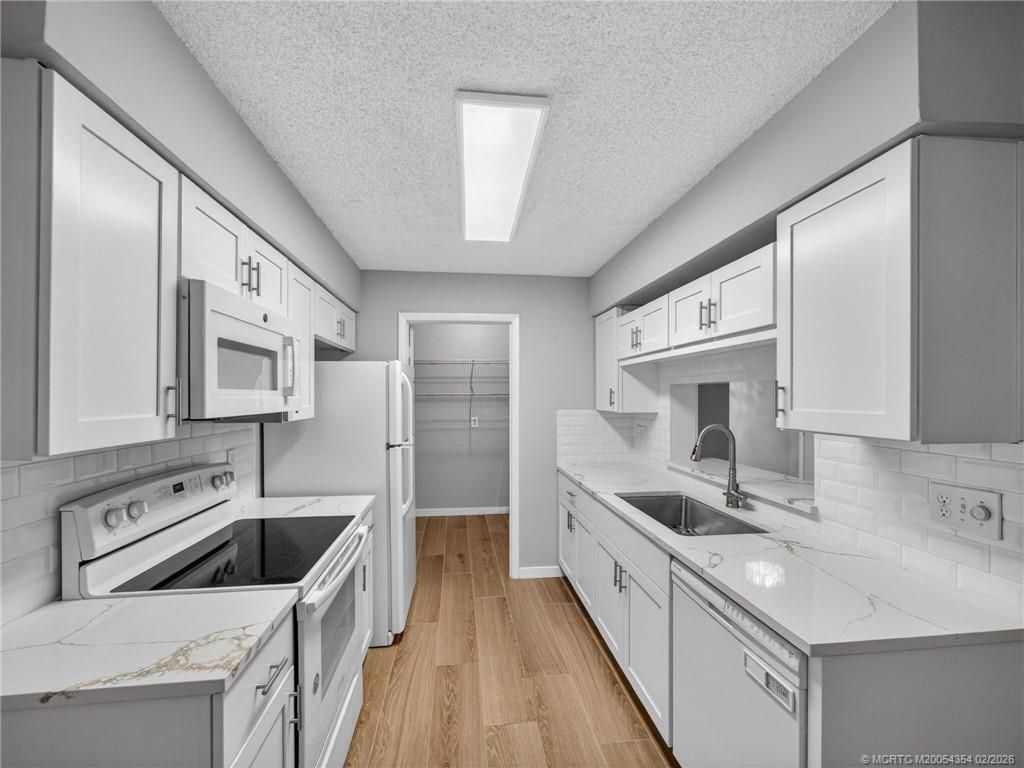 3986 NW Cinnamon Tree Circle, Jensen Beach, FL 34957 Photo