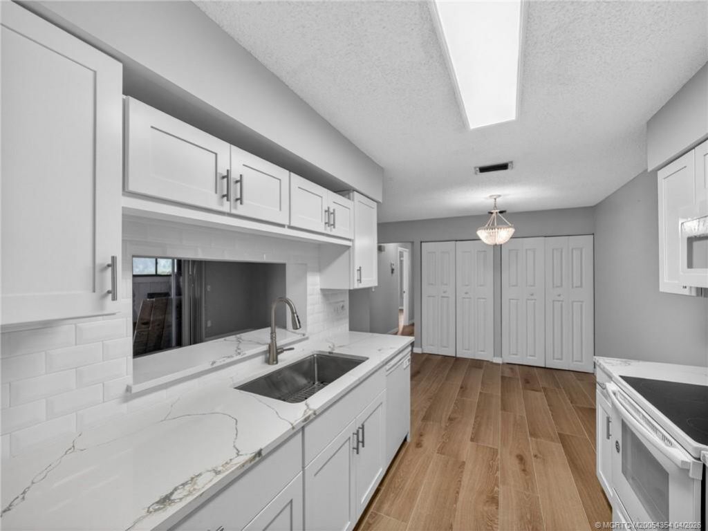 3986 NW Cinnamon Tree Circle, Jensen Beach, FL 34957 Photo