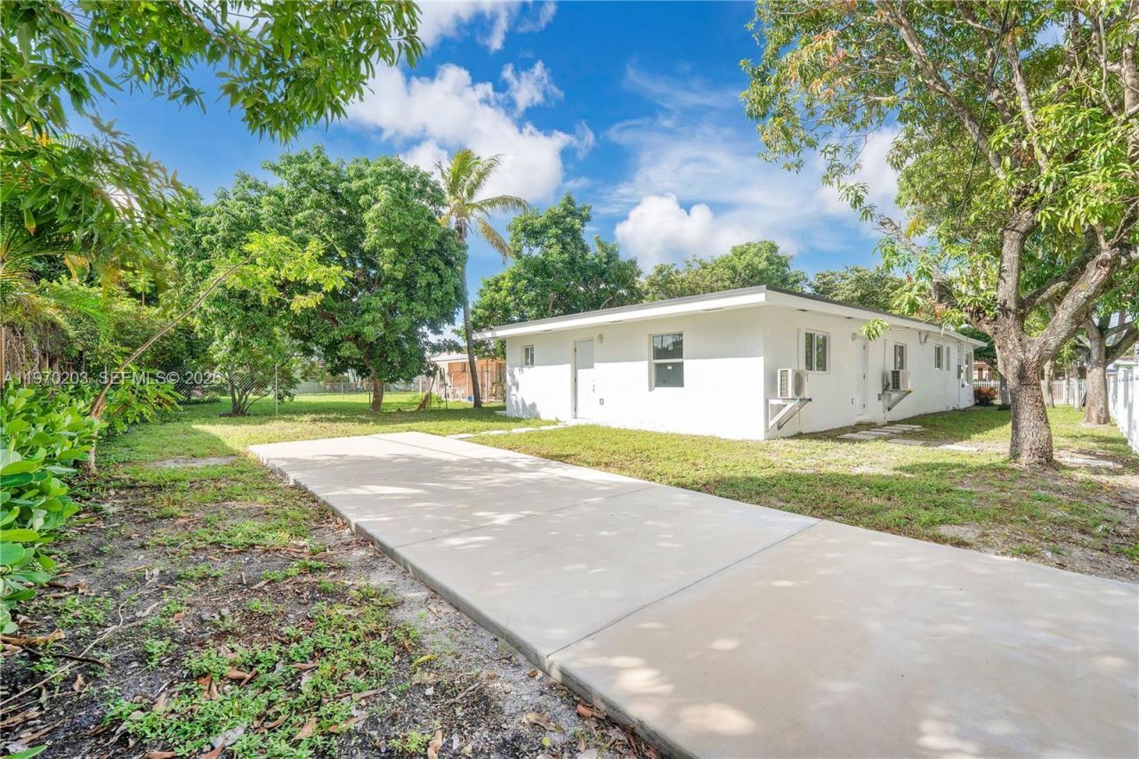 521 NW 33rd Ave , Miami, FL 33125 Photo