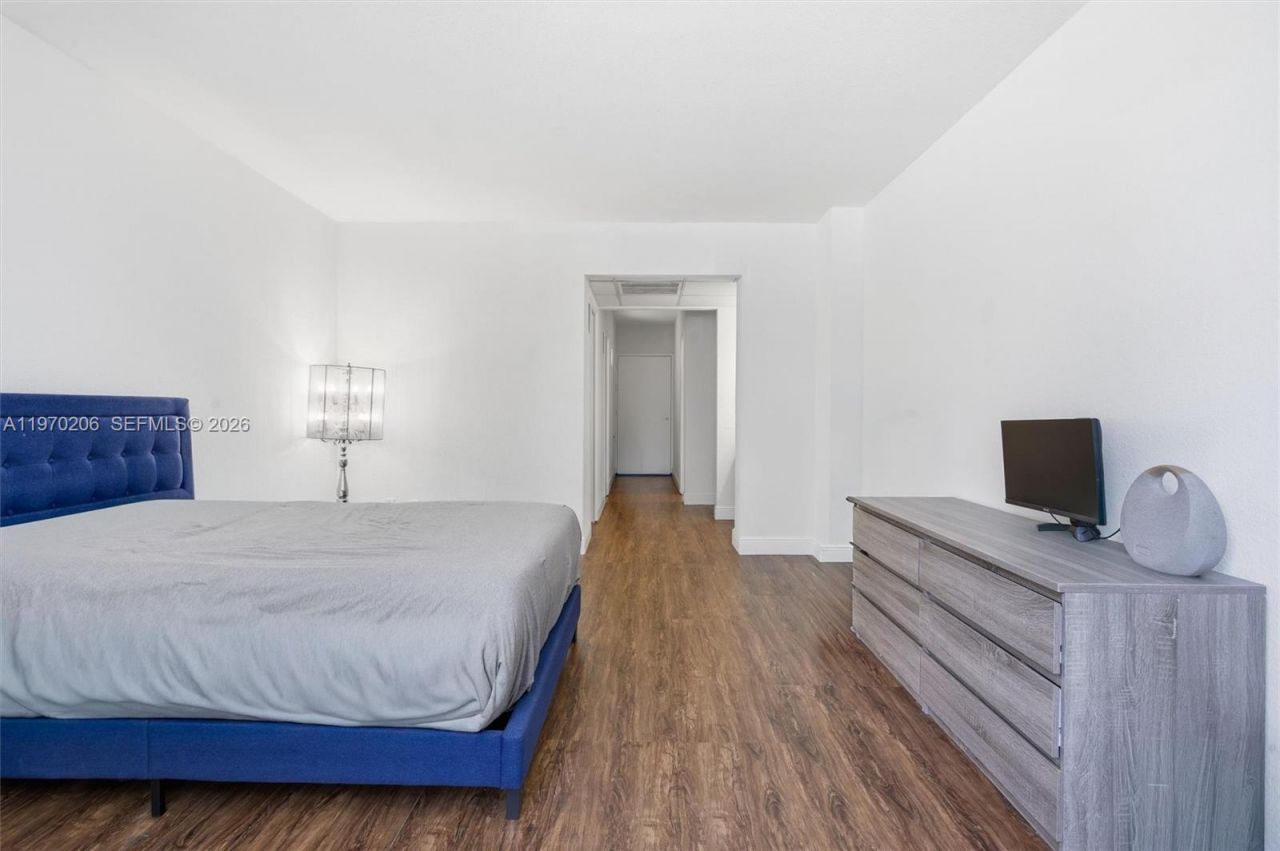 19390 Collins Ave , Unit 120, Sunny Isles Beach, FL 33160 Photo