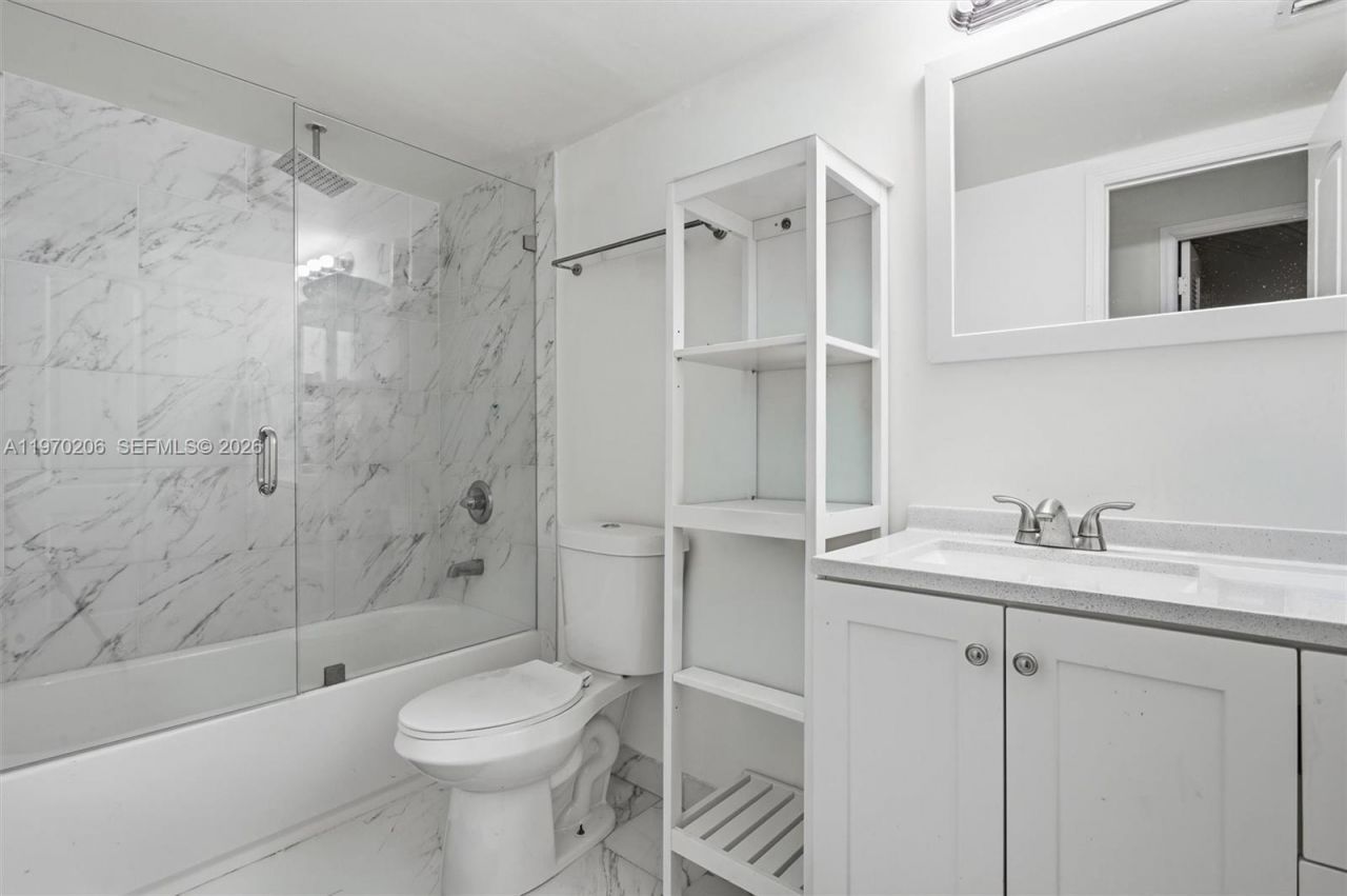 19390 Collins Ave , Unit 120, Sunny Isles Beach, FL 33160 Photo