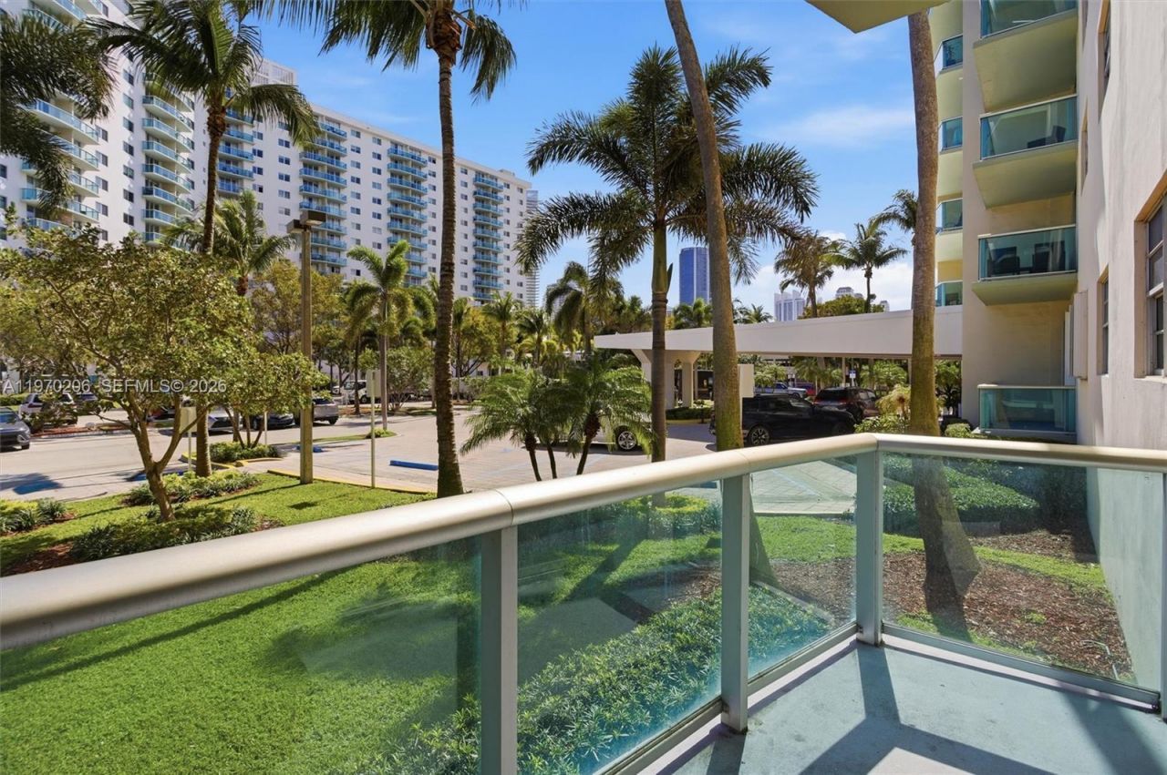 19390 Collins Ave , Unit 120, Sunny Isles Beach, FL 33160 Photo
