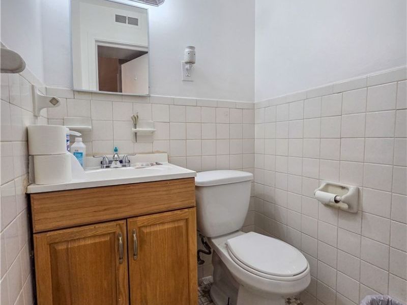 19436 Van Aken Boulevard, Beachwood, OH 44122 Photo 12