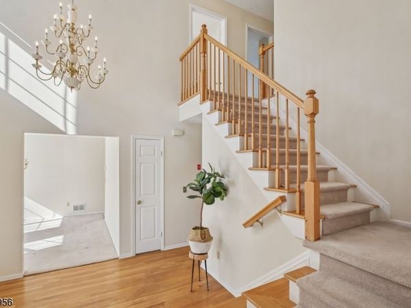 2401 Decatur Ct, Washington, NJ 07840