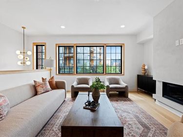 1911 Locust Street, Kansas City, MO 64108