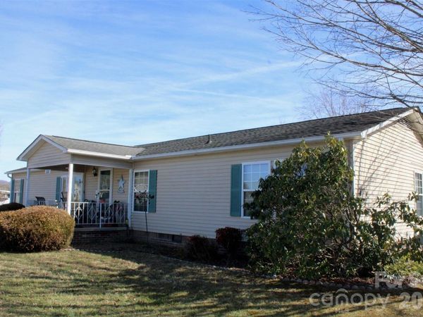 308 Riverwind Drive, Hendersonville, NC 28739