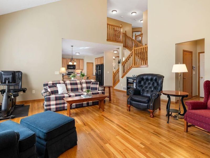 8145 Reynoldswood Drive, Reynoldsburg, OH 43068 Photo 11